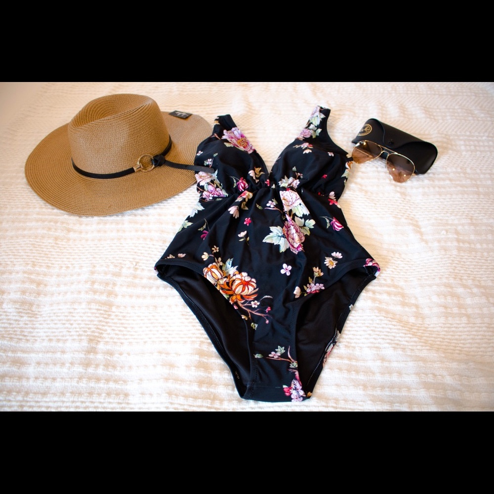 Cupshe Swimsuit